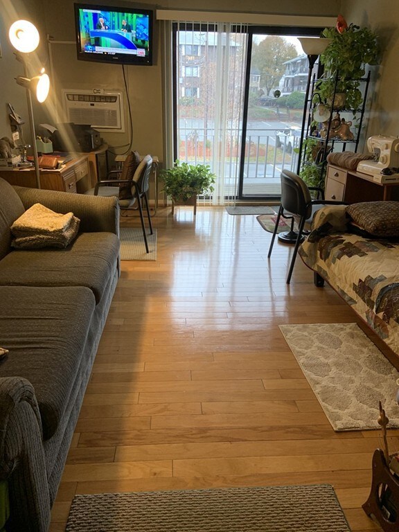 270 E Haverhill St unit 11, Lawrence, MA 01841 - photo 4