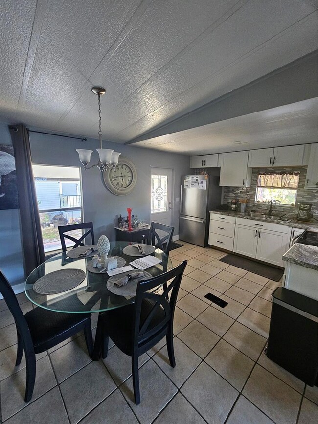 113 Maple Dr, de Bary, FL 32713 - photo 7