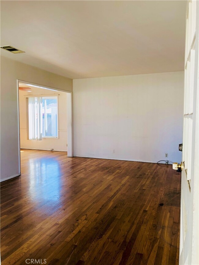 4946 Verdura Ave, Lakewood, CA 90712 - photo 2