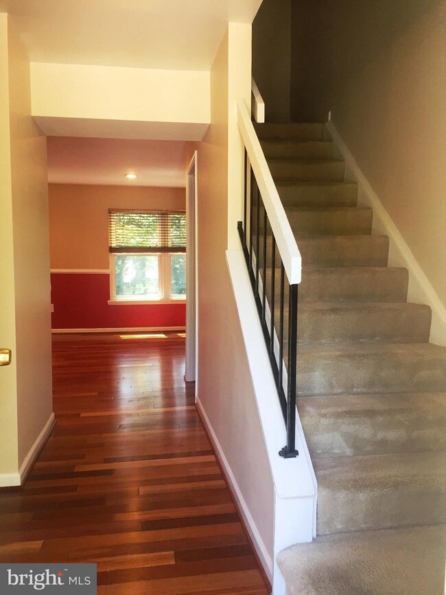 11618 Summer Oak Dr, Germantown, MD 20874 - photo 4