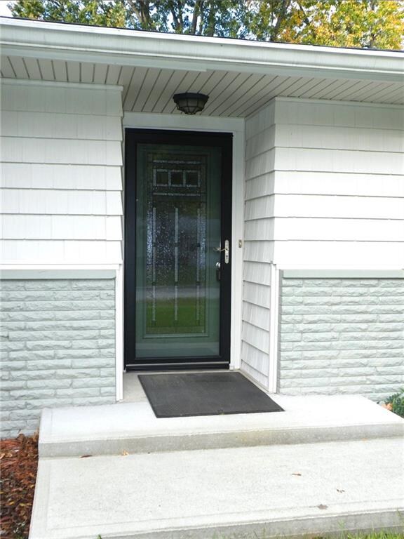 1216 Bluff Rd, Plainfield, IN 46168 - photo 5