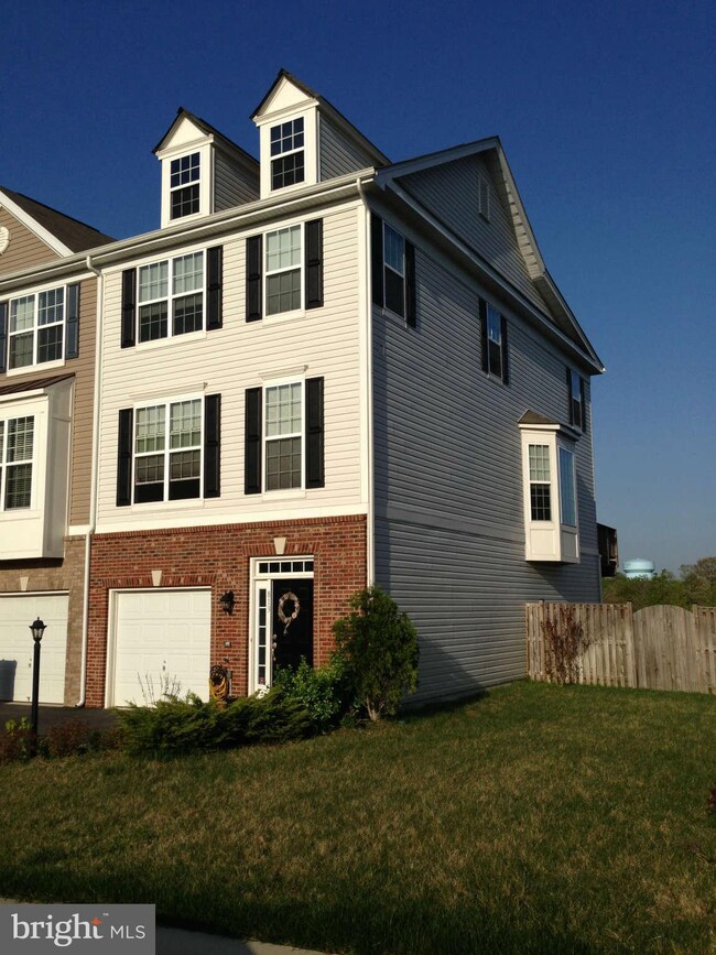 813 Carnaby St, Stafford, VA 22554 - photo 2