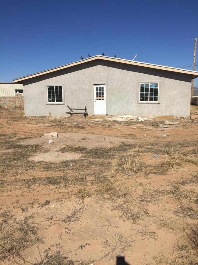 997 Kenton Rd, El Paso, TX 79928 - photo 5