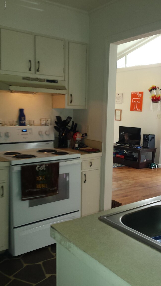 112 Cardinal Rd, Jacksonville, NC 28546 - photo 6