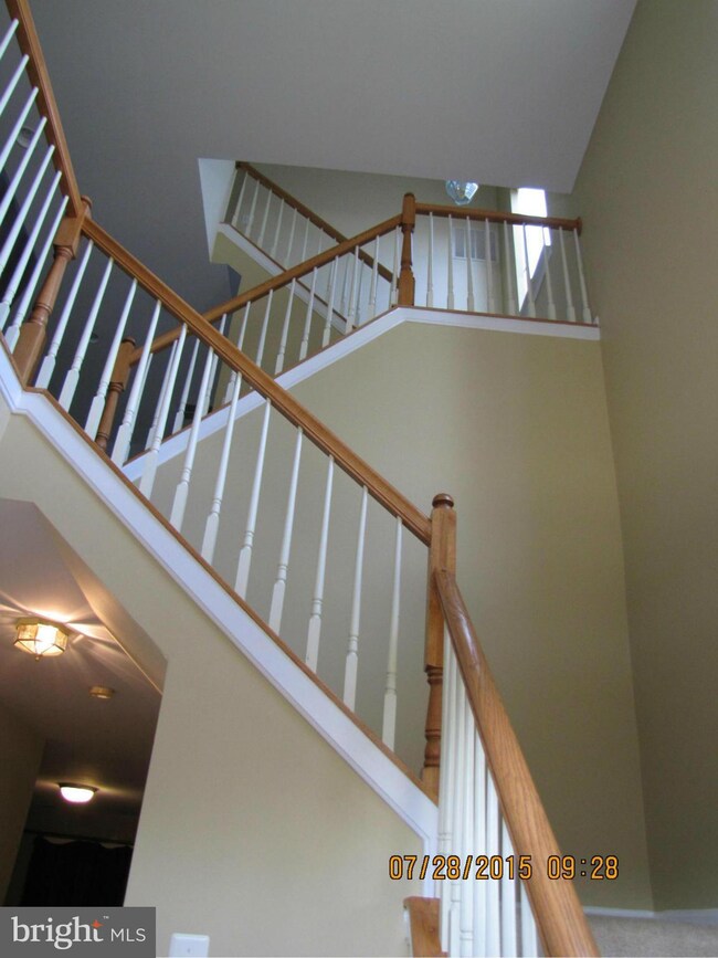 2440 Laura Mark Ln, Herndon, VA 20171 - photo 6