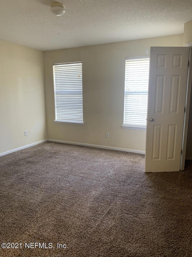 7841 Playpen Ct, Jacksonville, FL 32210 - photo 6