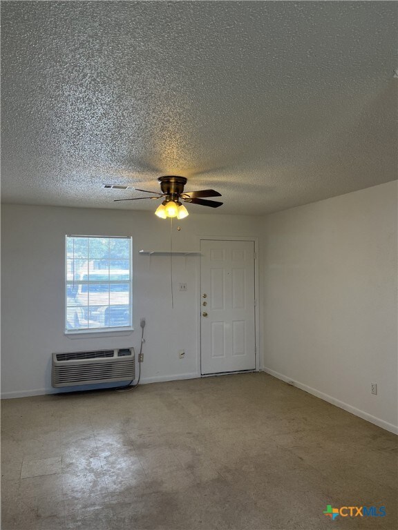 121 Wolf Rd unit 2, Copperas Cove, TX 76522 - photo 2