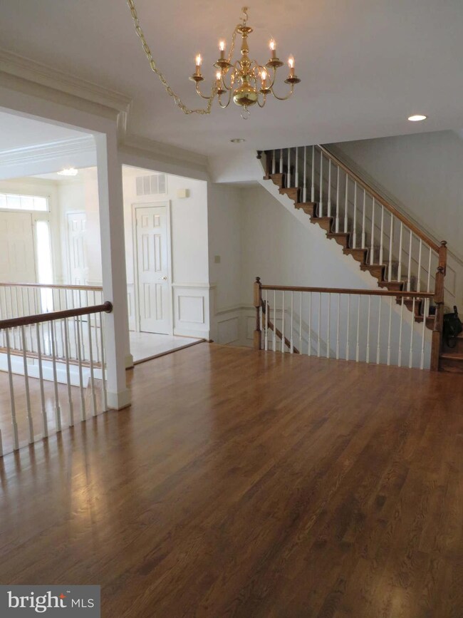 8319 Rising Ridge Way, Bethesda, MD 20817 - photo 5