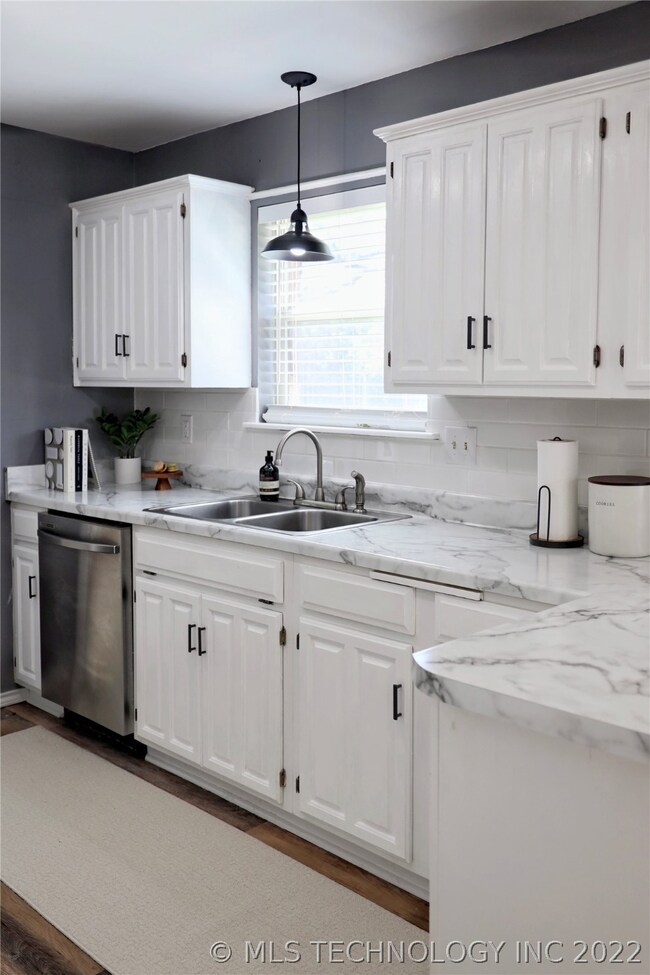 3210 S Chestnut Ave, Broken Arrow, OK 74012 - photo 6