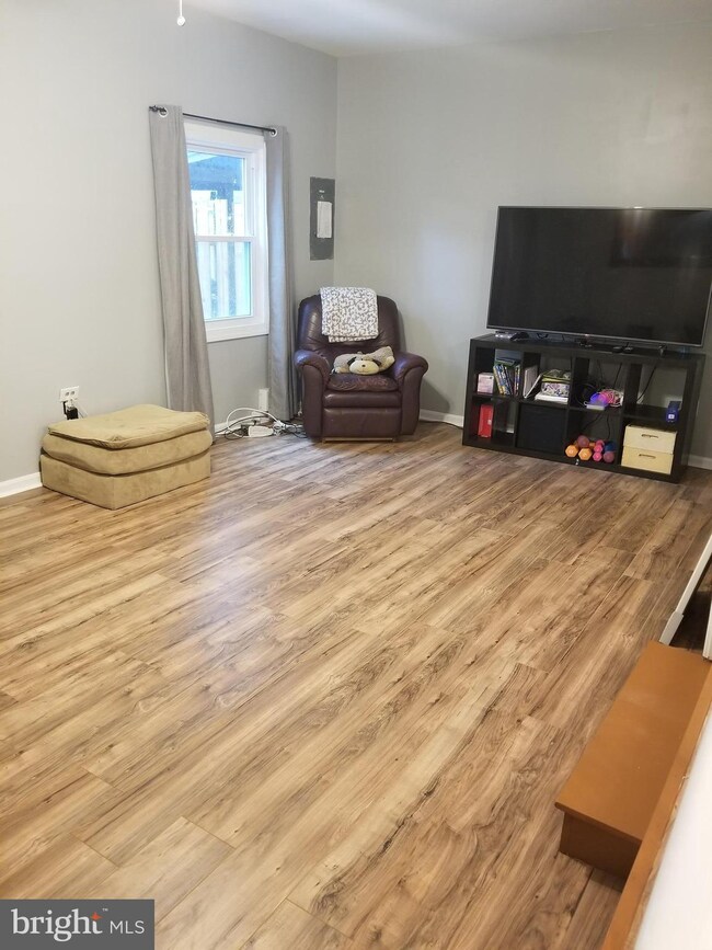 7374 Colton Ln, Manassas, VA 20109 - photo 6