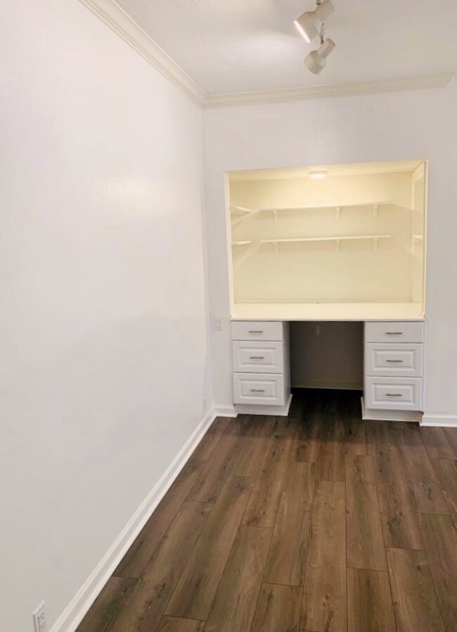 123 Litchfield Ln, Houston, TX 77024 - photo 4