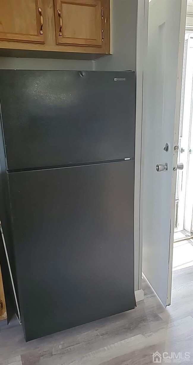 26 Dalbert St unit J4, Carteret, NJ 07008 - photo 5