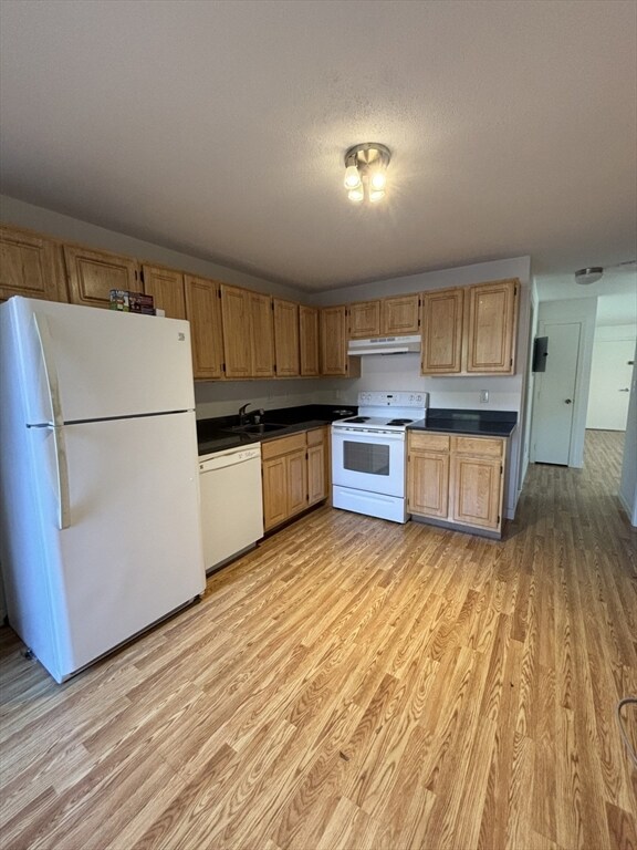 69 Nicholas Rd unit D, Framingham, MA 01701 - photo 6