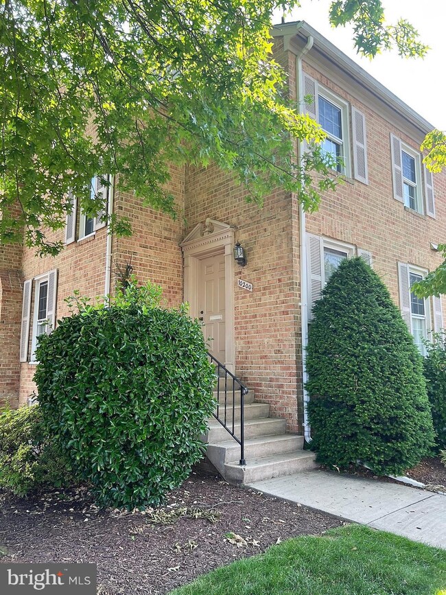 10200 Arizona Cir, Bethesda, MD 20817 - photo 2