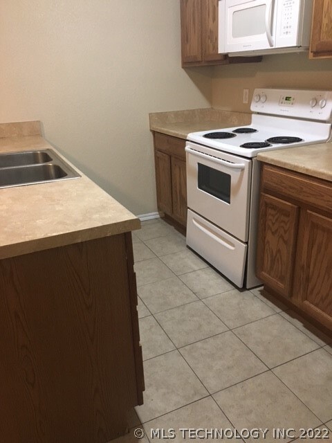 1901 Cornerstone Ln, Claremore, OK 74017 - photo 5