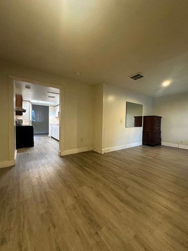 322 N Wekiwa Springs Rd unit B, Apopka, FL 32703 - photo 4