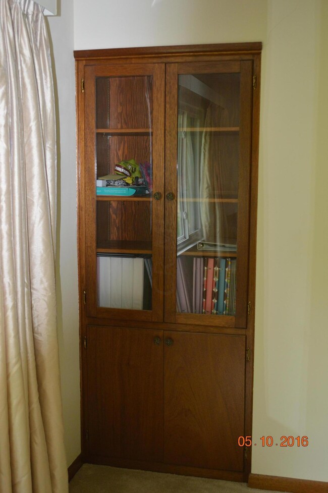 Built-In Cabinet in Dining Room!!