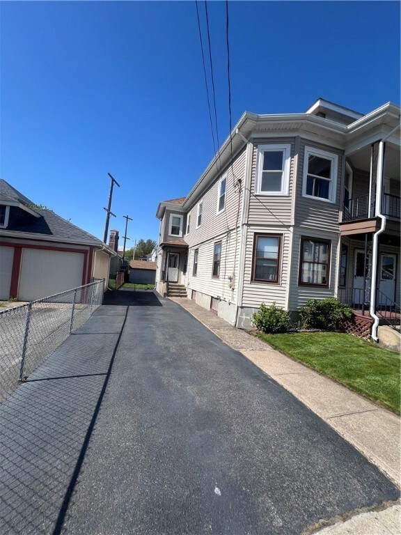 78 Margaret St, Pawtucket, RI 02860 - photo 2