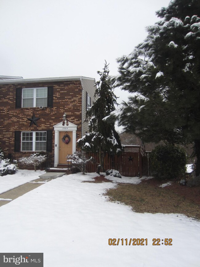 7764 Moonfall Ct, Pasadena, MD 21122 - photo 3