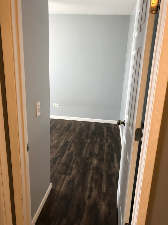 1912 Jethro Ave, Zion, IL 60099 - photo 3