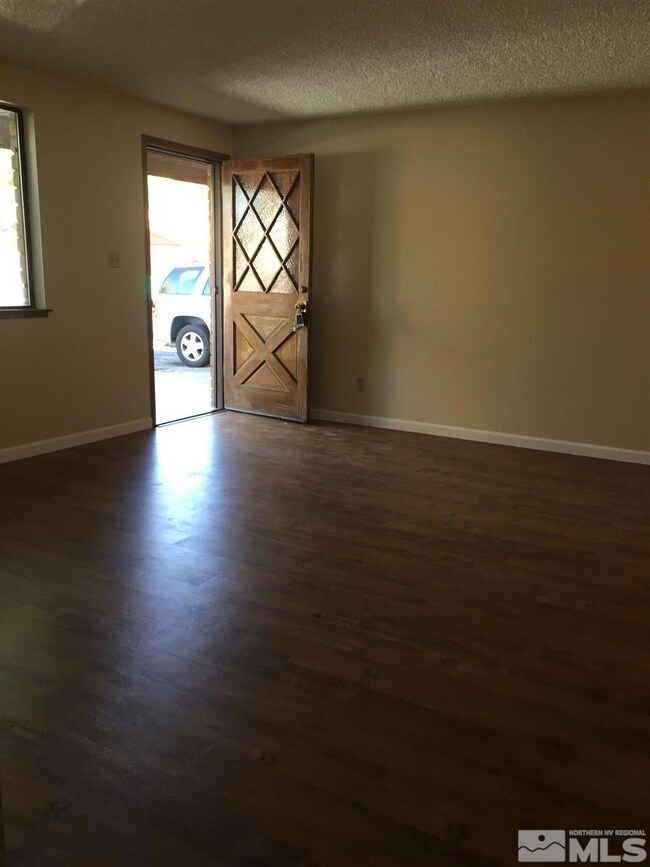 1142 H St, Sparks, NV 89431 - photo 4