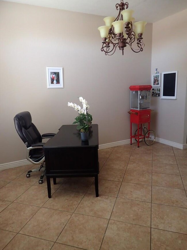 308 Jim Hofher Place, El Paso, TX 79928 - photo 3