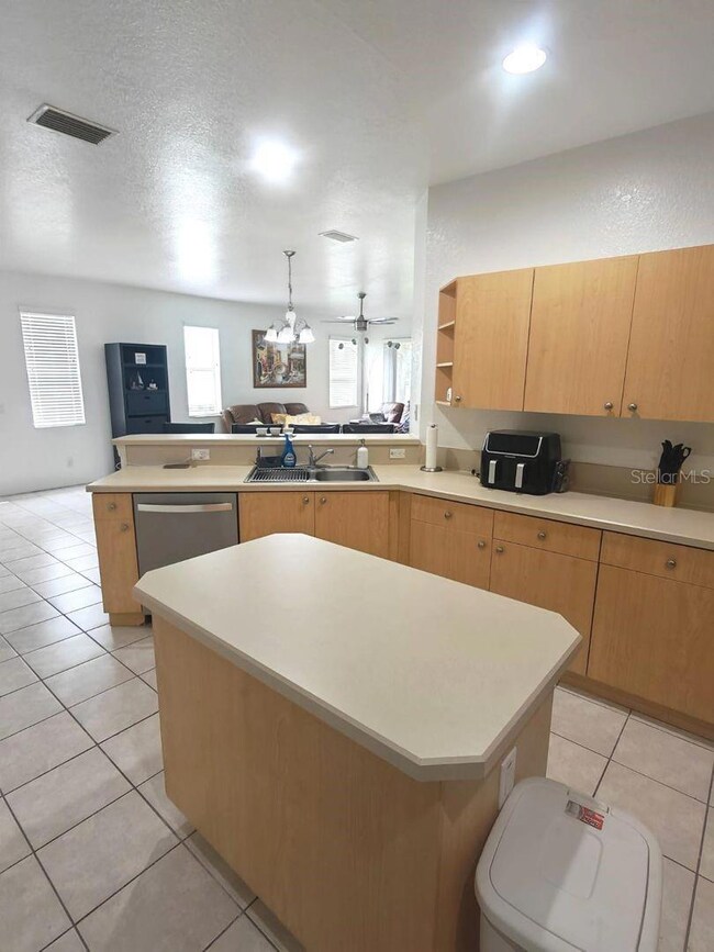 11447 Captiva Kay Dr, Riverview, FL 33569 - photo 6