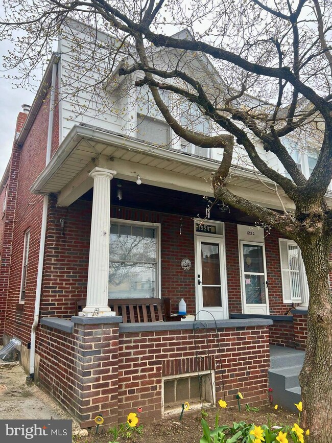 1224 Robeson St, Reading, PA 19604 - photo 2