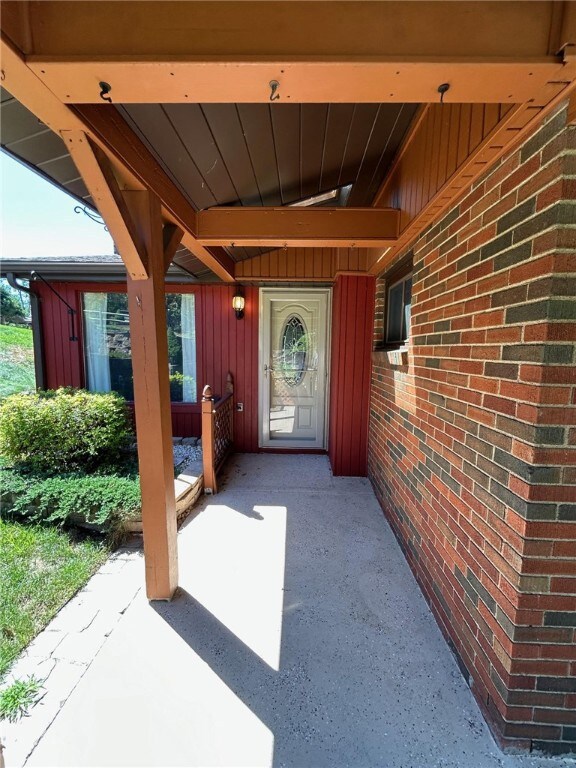 238 Waterman Rd, Clairton, PA 15025 - photo 6