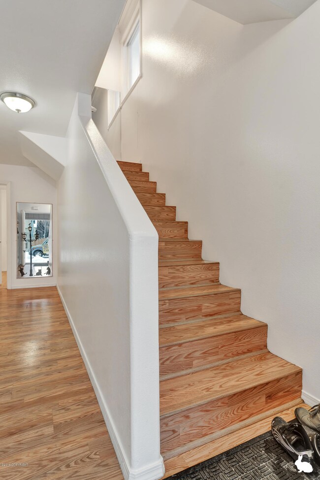 7_HallwayStairway[1]
