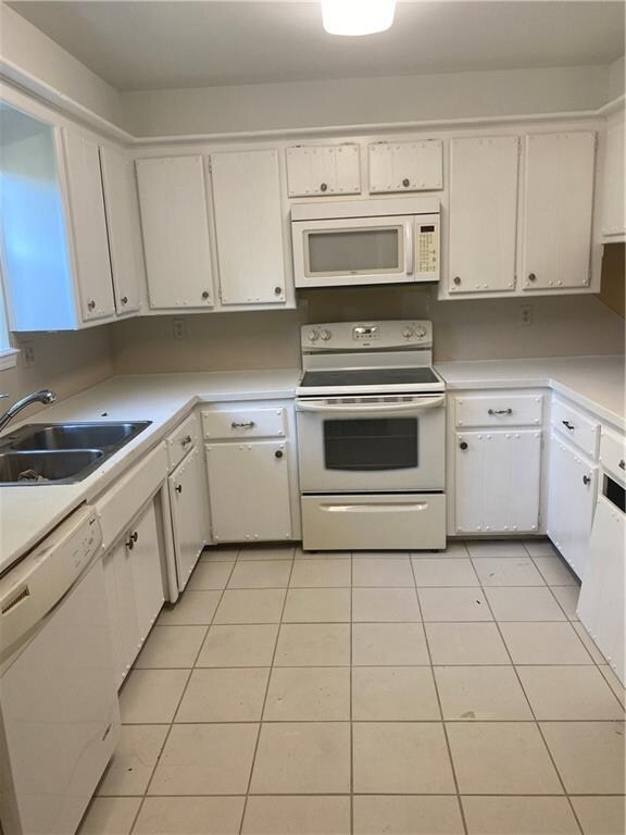 124 S Morgan Dr, Moore, OK 73160 - photo 6