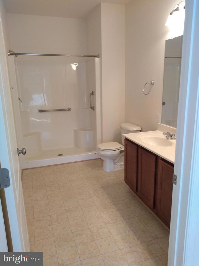 23530 F D R Blvd unit 409, California, MD 20619 - photo 6