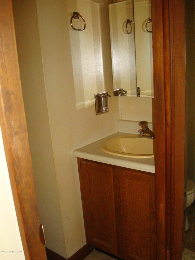 1/2 bath 1st fl