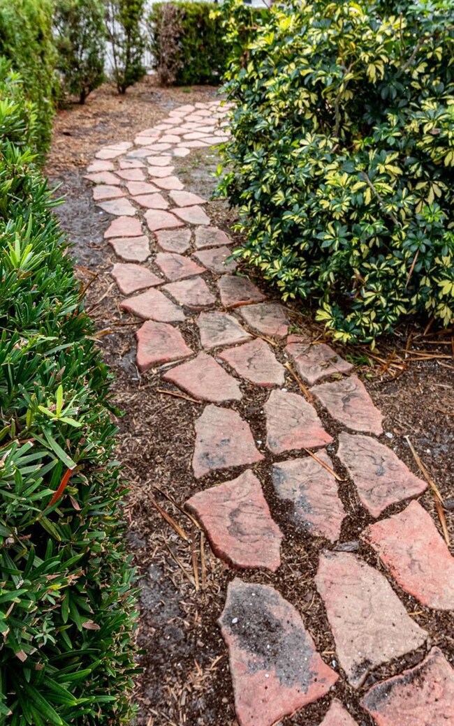 1502 13th St W, Bradenton, FL 34205 - photo 5