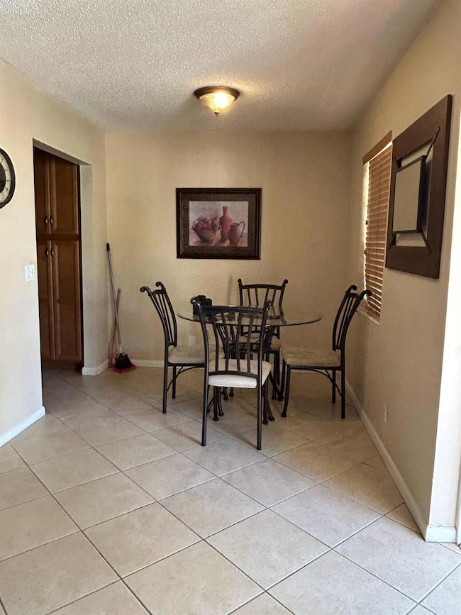 92 Kent F, West Palm Beach, FL 33417 - photo 4