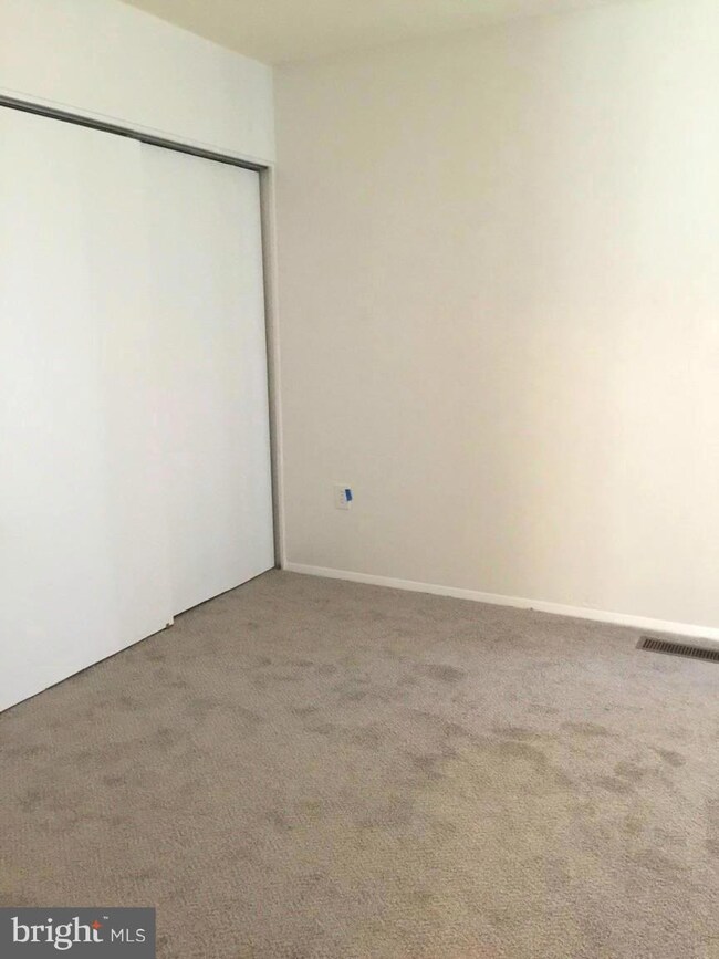 1352 Northgate Square, Reston, VA 20190 - photo 7