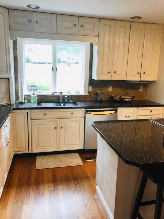 1420 Thrasher Hills Dr NE, Dalton, GA 30721 - photo 6