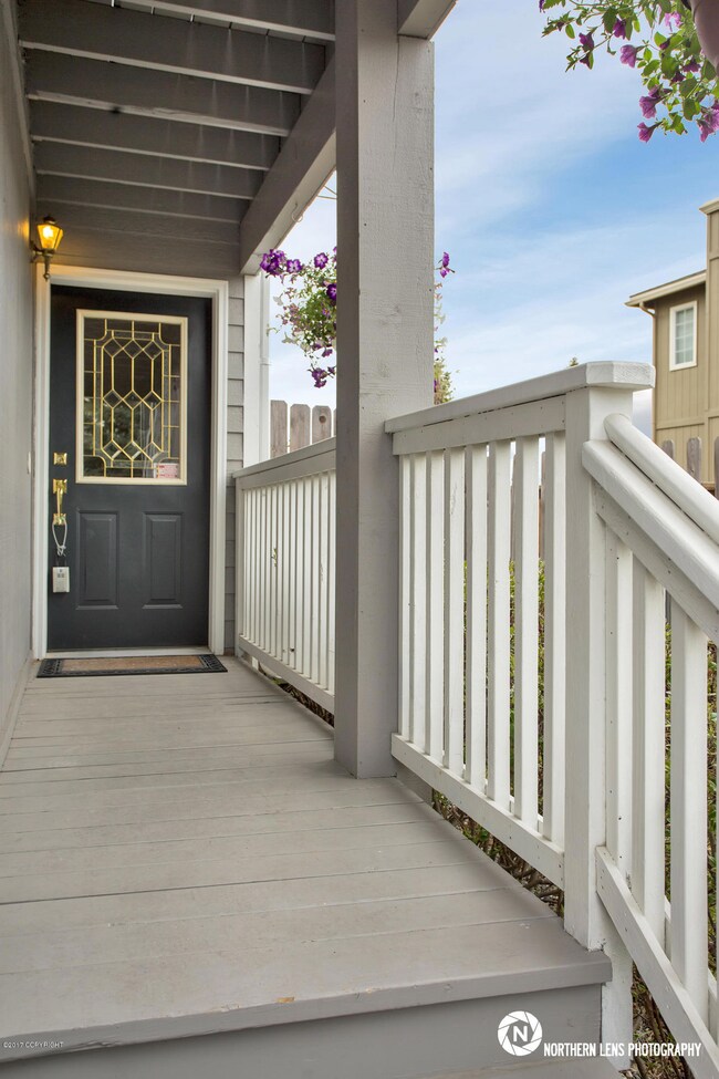 5_EntranceExterior