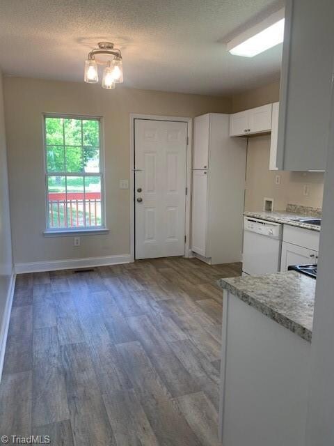 New flooring & paint...