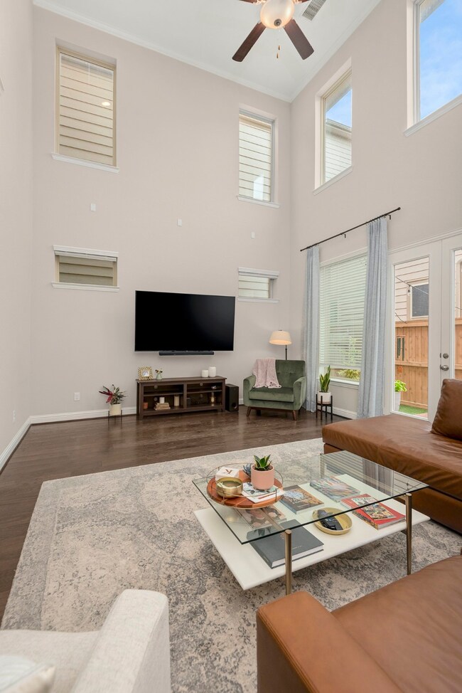 1126 Shepherd Oaks Dr, Houston, TX 77018 - photo 7