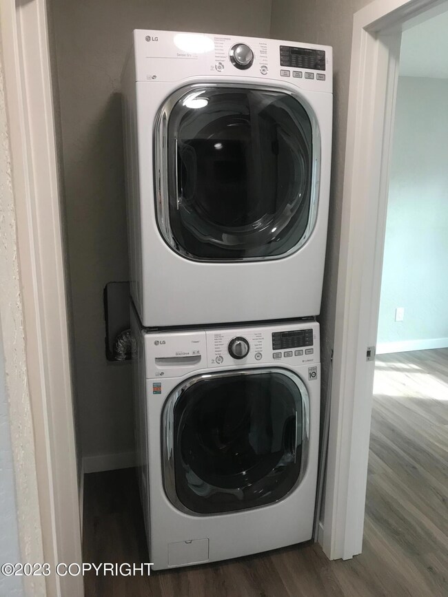Washer & Dryer