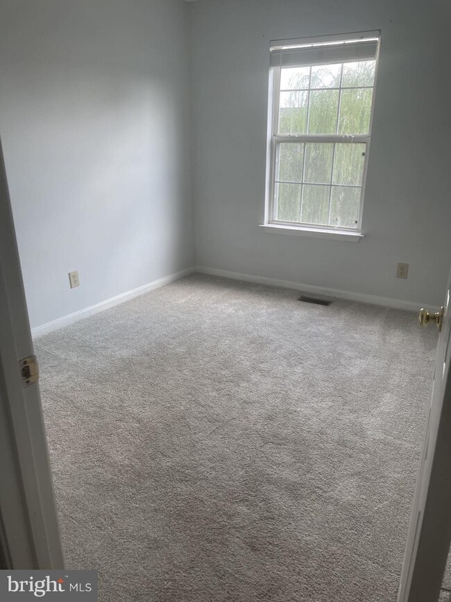 208 Rover Ct, Stafford, VA 22554 - photo 5