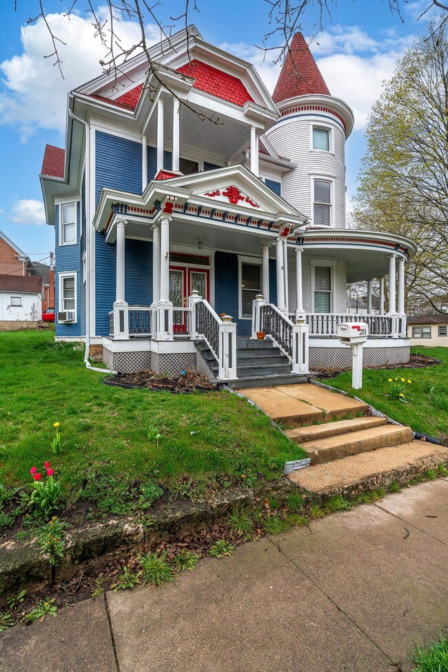 211 S Clay St, Mount Carroll, IL 61053 - photo 2