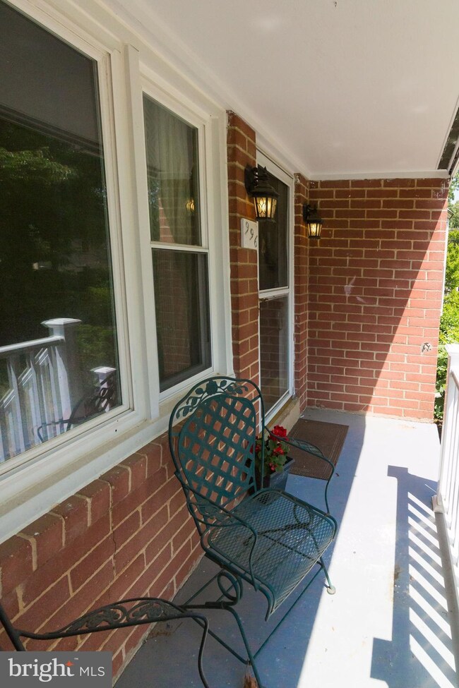 996 Highpoint Dr, Annapolis, MD 21409 - photo 2