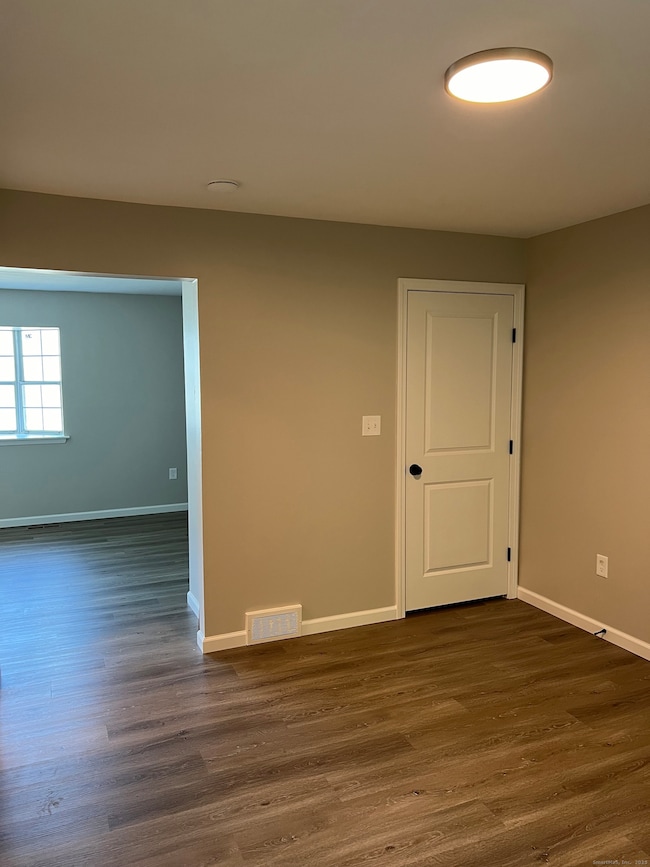 111 Sunset Ave unit 111, 113, 115, Meriden, CT 06450 - photo 3