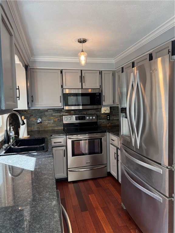 25 Advent St, North Kingstown, RI 02852 - photo 4