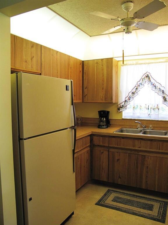 Kitchen in mint condition (2)