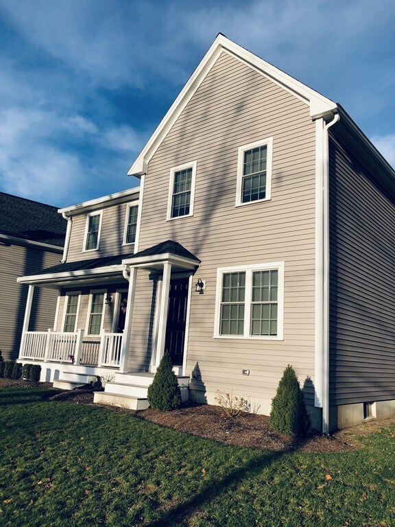 248 Center St unit 1, Bridgewater, MA 02324 - photo 2