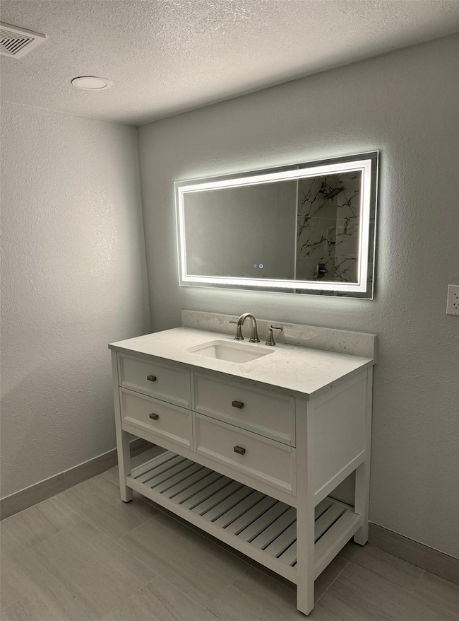 823 W Harwood Rd unit C, Hurst, TX 76054 - photo 3