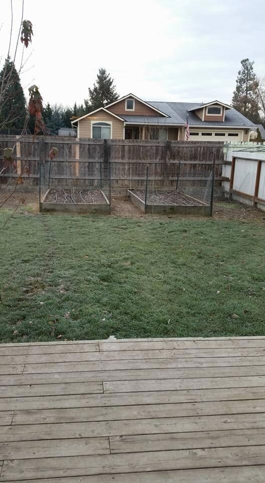 828 Hopkins Rd, Central Point, OR 97502 - photo 3